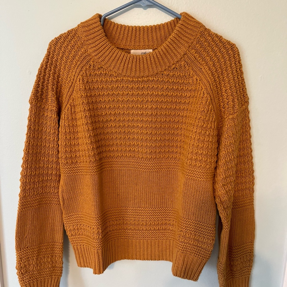 Universal Thread Warm Amber Sweater